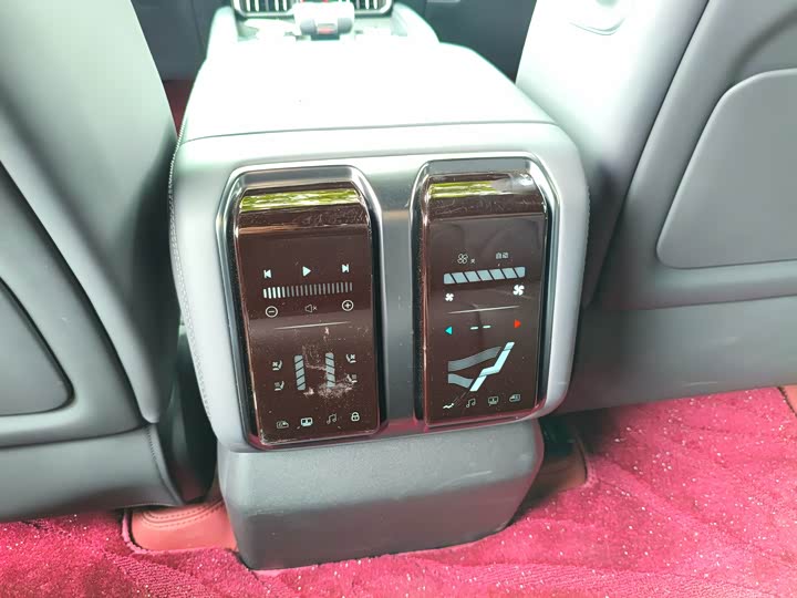 BYD FangChengBao Leopard 8 2025 2025款 智勇旗舰版 7座