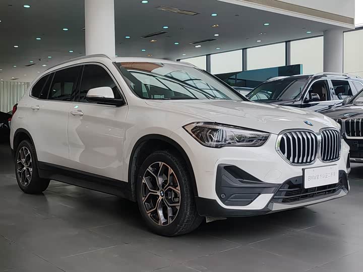 Фото 3 - BMW X1