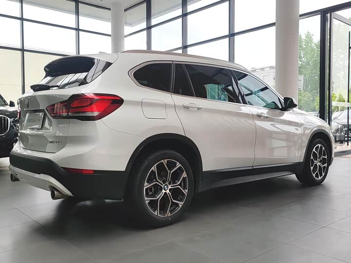 Фото 5 - BMW X1