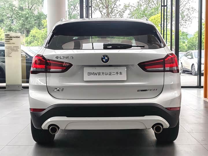 Фото 6 - BMW X1