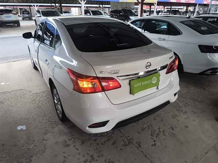 Фото 5 - Nissan Sylphy