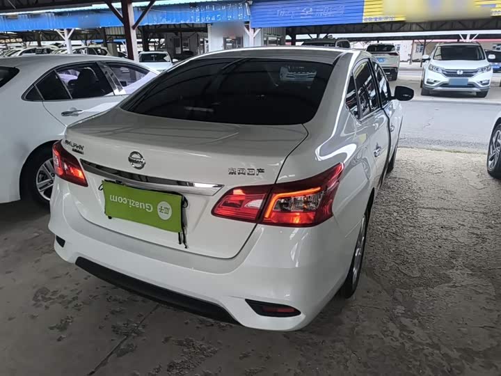 Фото 7 - Nissan Sylphy