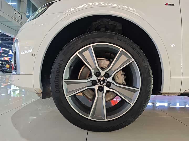 Фото 4 - Audi Q5L Sportback