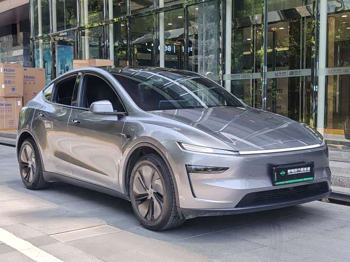 Tesla Model Y 2026 2026款 改款 长续航后轮驱动版