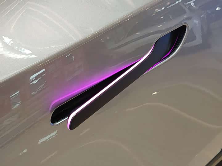 Tesla Model Y 2026 2026款 改款 长续航后轮驱动版