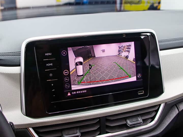 Фото 9 - Volkswagen T-Roc