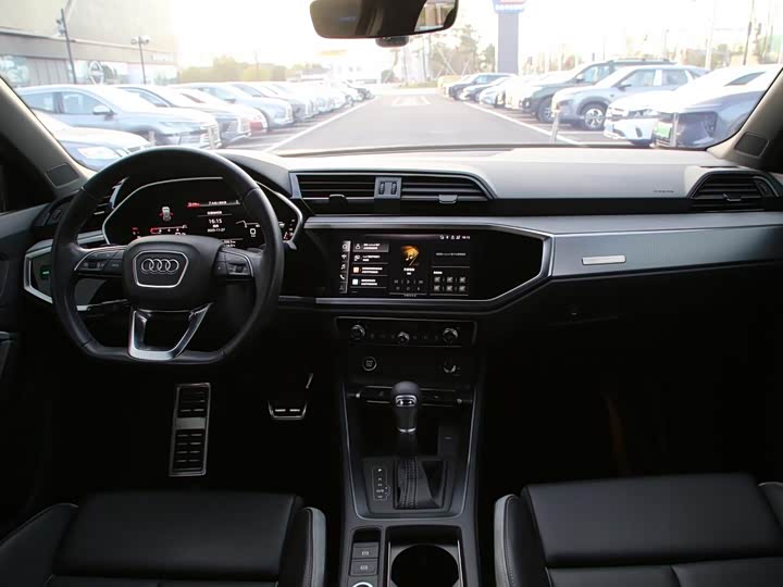 Audi Q3 2024 2024款 35 TFSI 时尚动感型