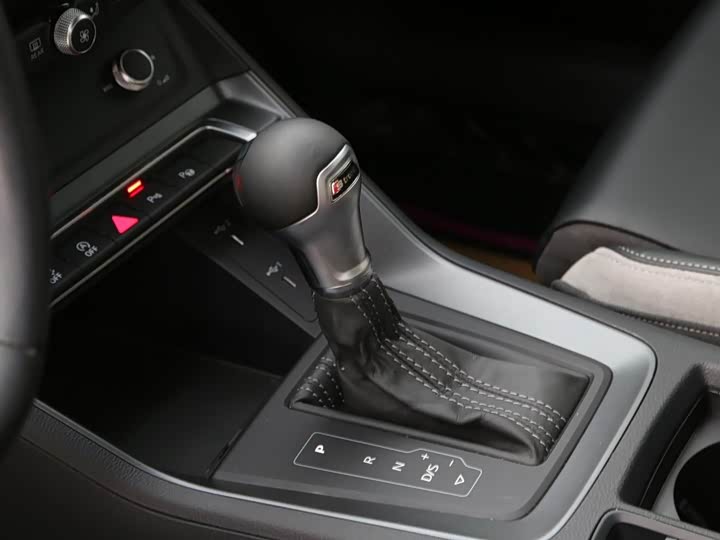 Audi Q3 2024 2024款 35 TFSI 时尚动感型