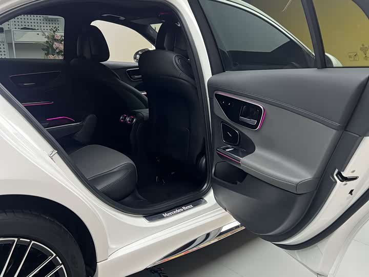 Zdjęcie 6 - Mercedes-Benz C-Class
