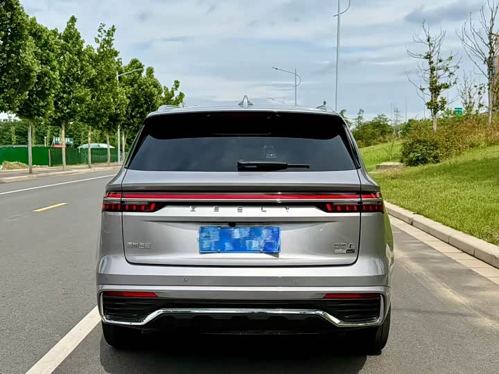 Geely Monjaro 2026 2026款 东方曜 2.0TD 自动霄汉版