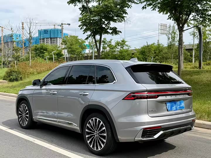 Geely Monjaro 2026 2026款 东方曜 2.0TD 自动霄汉版
