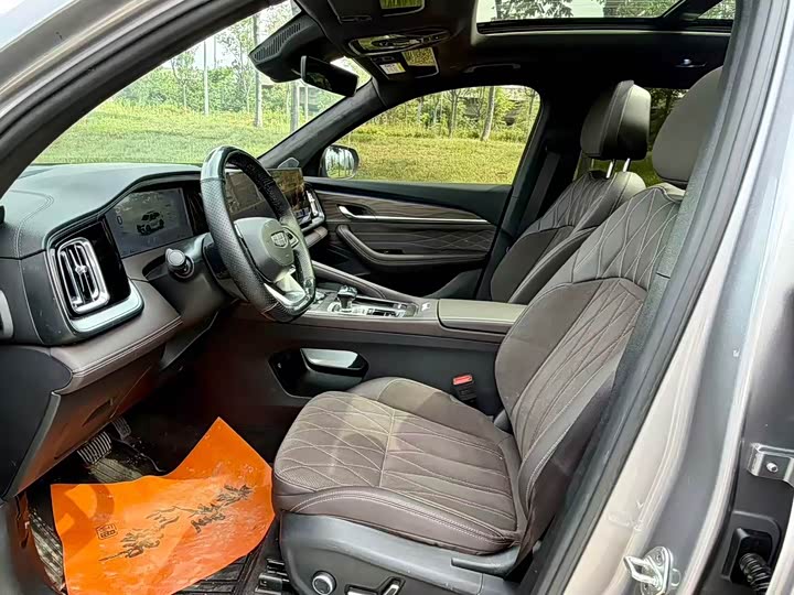Geely Monjaro 2026 2026款 东方曜 2.0TD 自动霄汉版