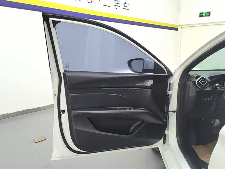 MG Motor 5 2025 2025款 180DVVT 全球抢先版