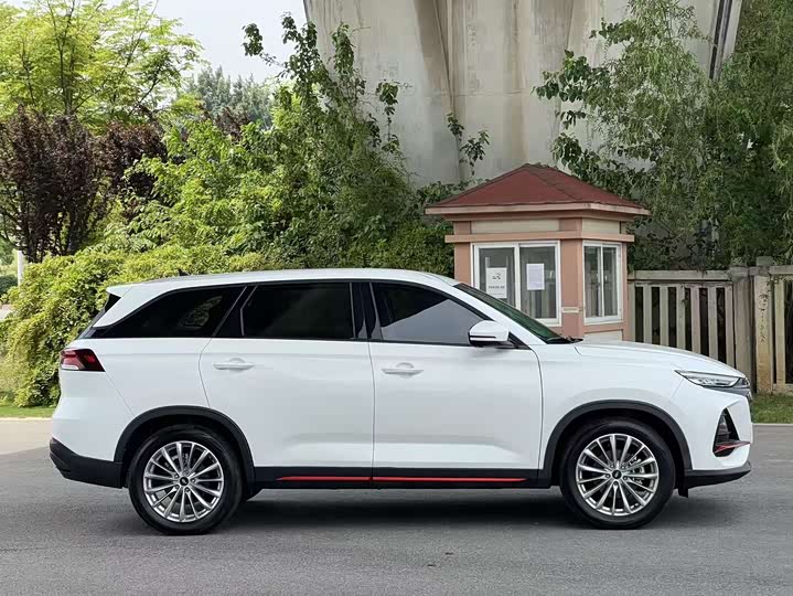 Changan Oshan X7 Plus 2022 2022款 1.5T 蓝鲸版自动尊贵型