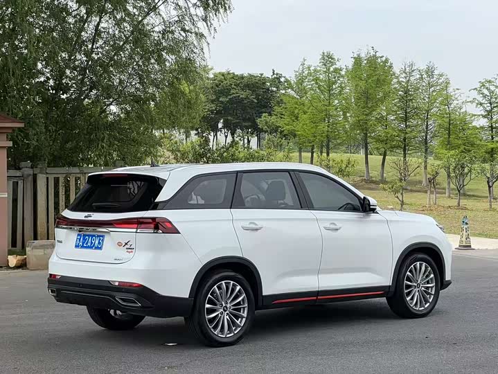 Changan Oshan X7 Plus 2022 2022款 1.5T 蓝鲸版自动尊贵型