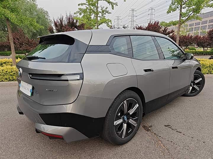 Фото 3 - BMW iX