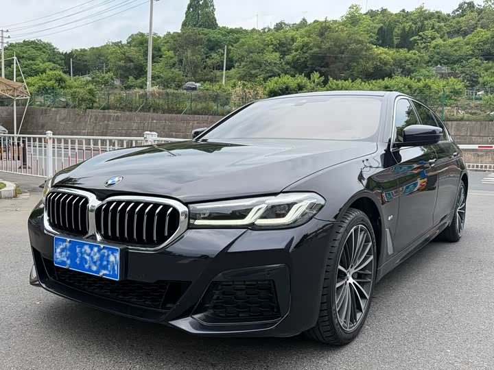 Фото 1 - BMW 5 Series