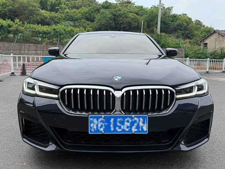 Фото 2 - BMW 5 Series
