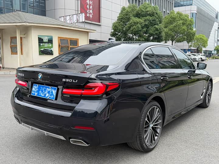 Фото 6 - BMW 5 Series