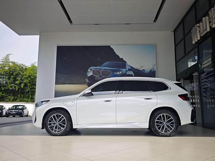 BMW iX1 2025 2025款 eDrive25L M运动套装