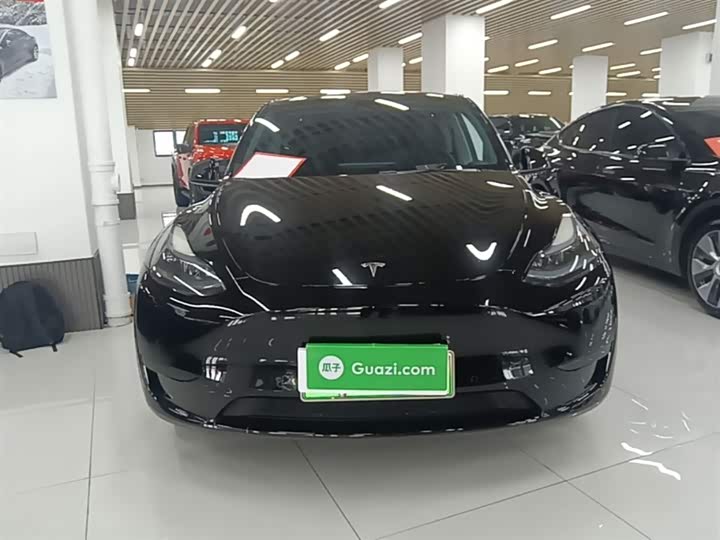 Фото 3 - Tesla Model Y