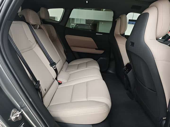 Volvo XC70 Hybrid 2026 2026款 四驱超长续航Ultra