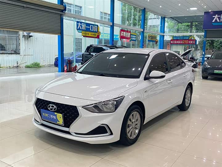 Фото 1 - Hyundai Celesta