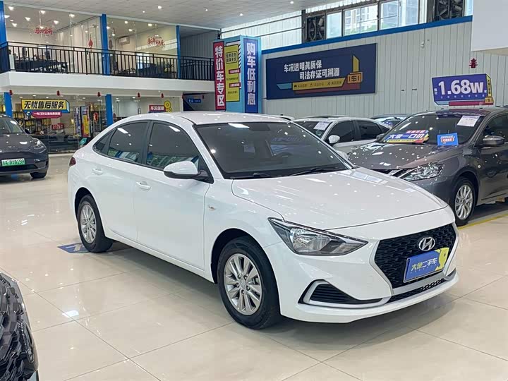 Фото 3 - Hyundai Celesta