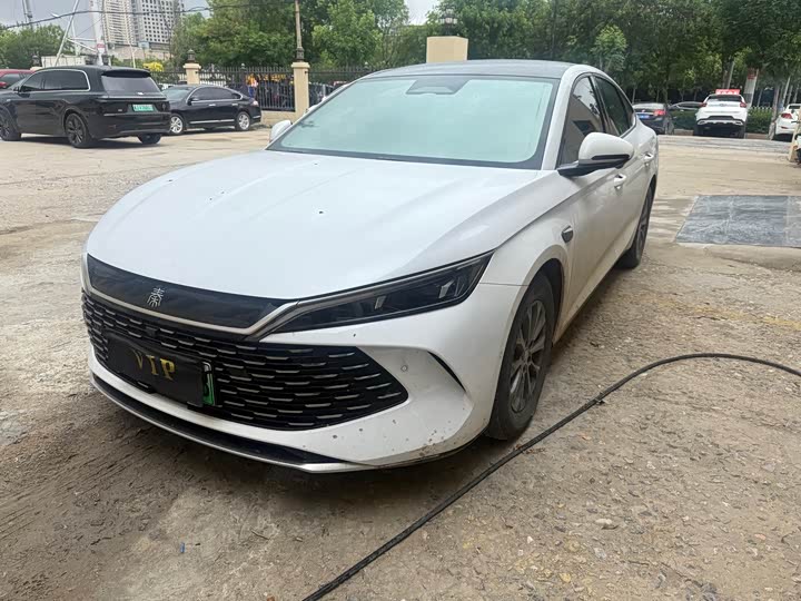 Фото 1 - BYD Qin L