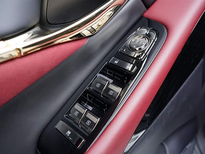 Фото 3 - GAC Trumpchi M8