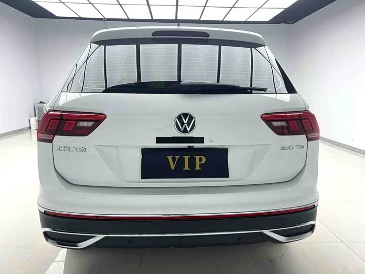 Фото 5 - Volkswagen Tiguan L Pro