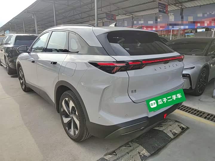 BAIC Arcfox Alpha T5 2026 2026款 增程 1215 元境智行版