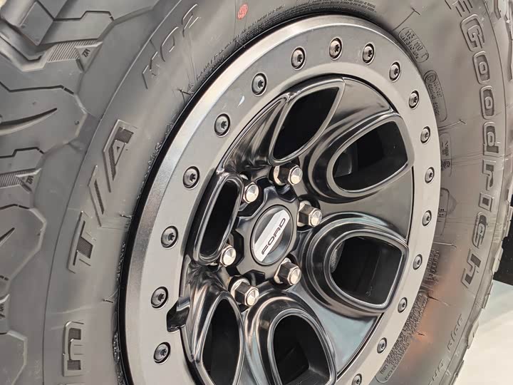 Фото 4 - Ford F-150 Raptor