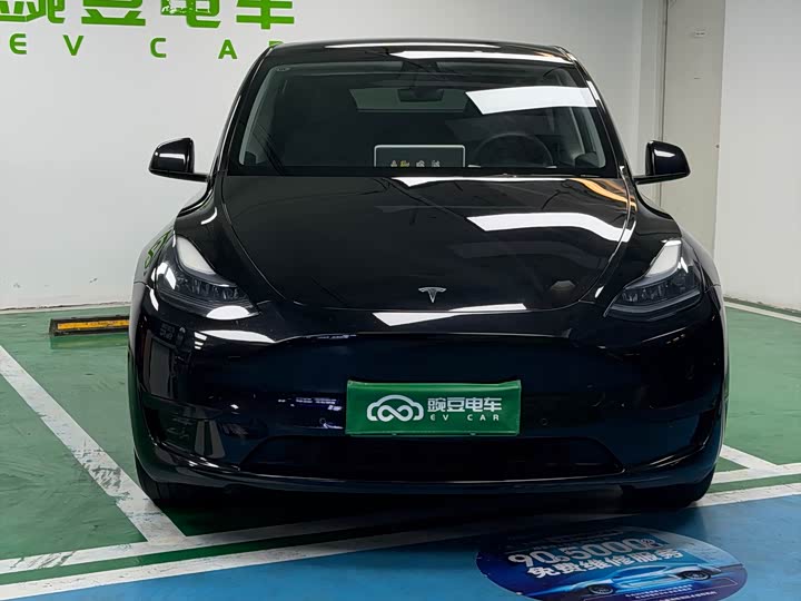 Фото 2 - Tesla Model Y