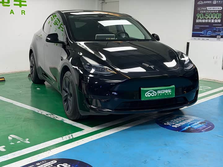 Фото 3 - Tesla Model Y