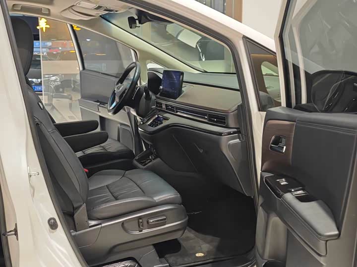Фото 9 - Honda Odyssey