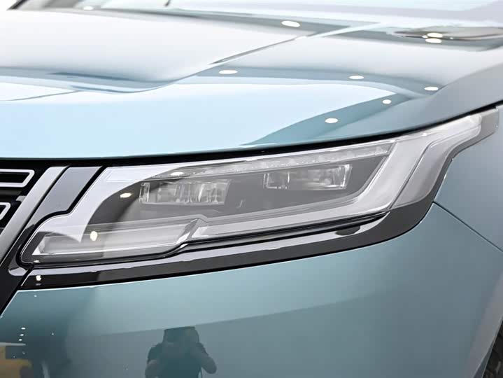 Land Rover Range Rover Velar 2026 2026款 250PS Dynamic SE