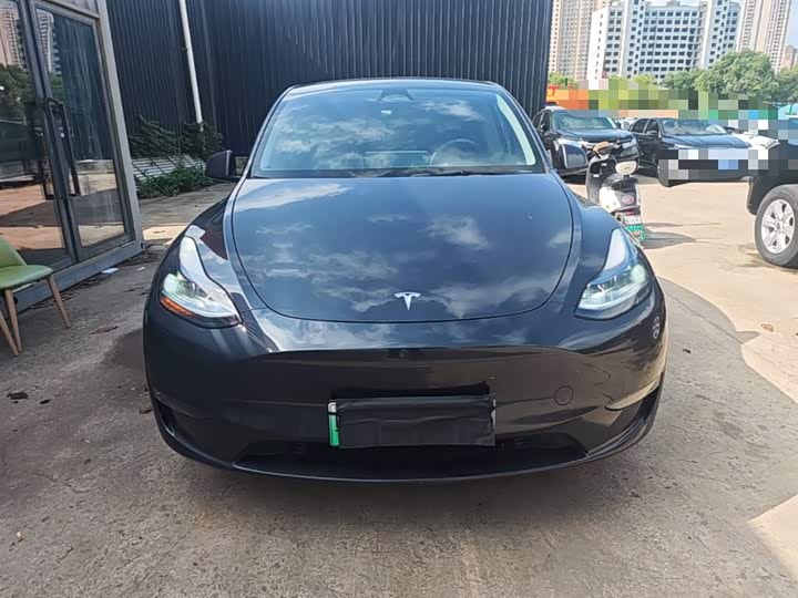 Zdjęcie 3 - Tesla Model Y