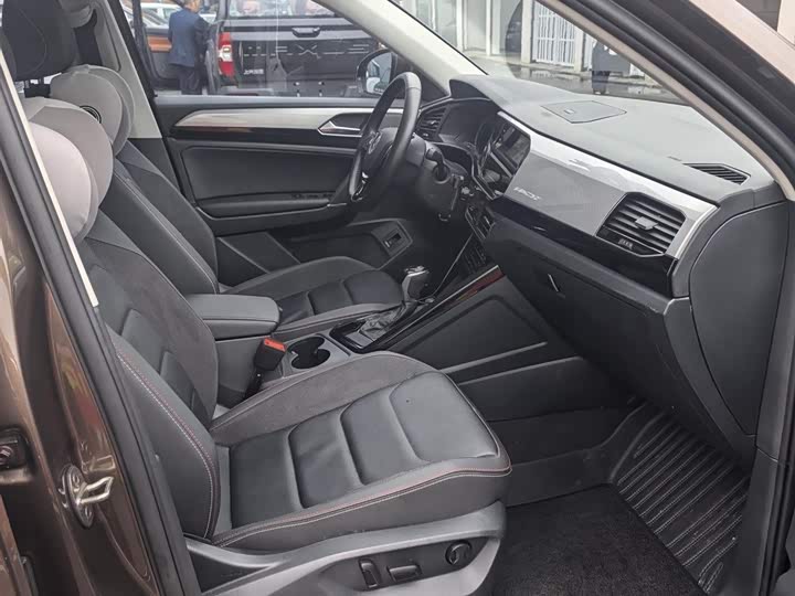 Фото 9 - Volkswagen Tayron