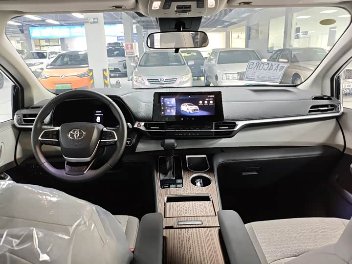 Toyota Sienna 2026 2026款 2.5L 双擎两驱舒适版