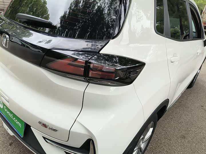 Changan CS15 2021 2021款 1.5L 自动进取型