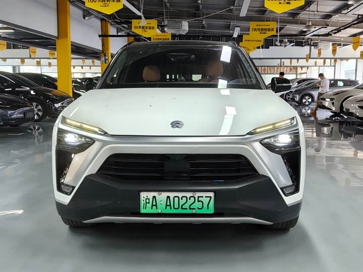 Фото 2 - Nio ES8