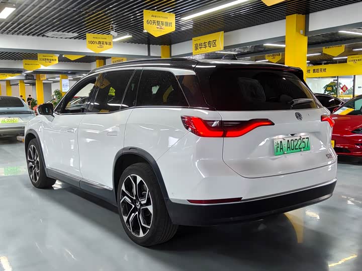 Фото 7 - Nio ES8