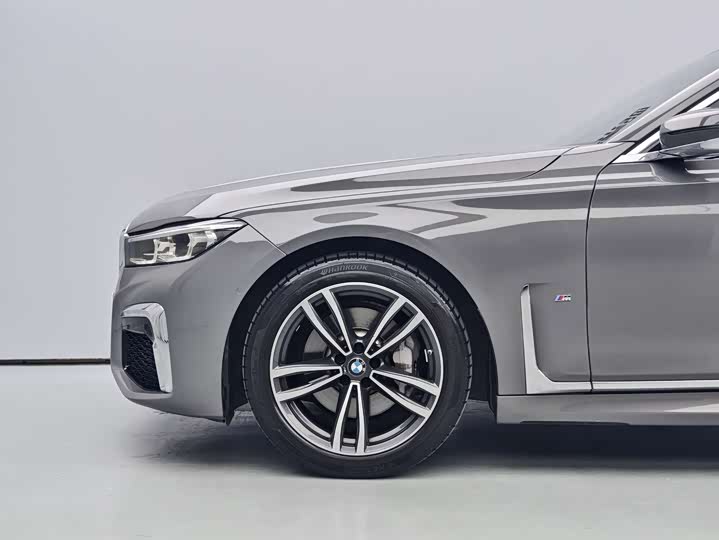 Фото 4 - BMW 7 Series
