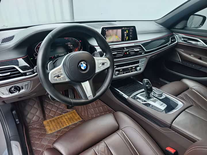 Фото 8 - BMW 7 Series