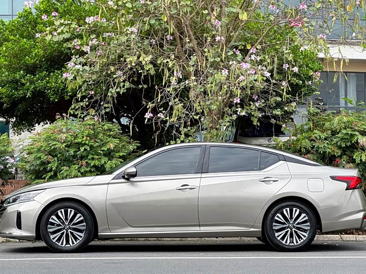 Zdjęcie 3 - Nissan Teana