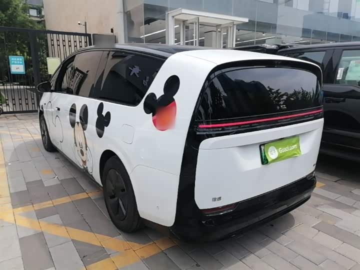 LiXiang Mega 2025 2025款 Home 家庭特别版