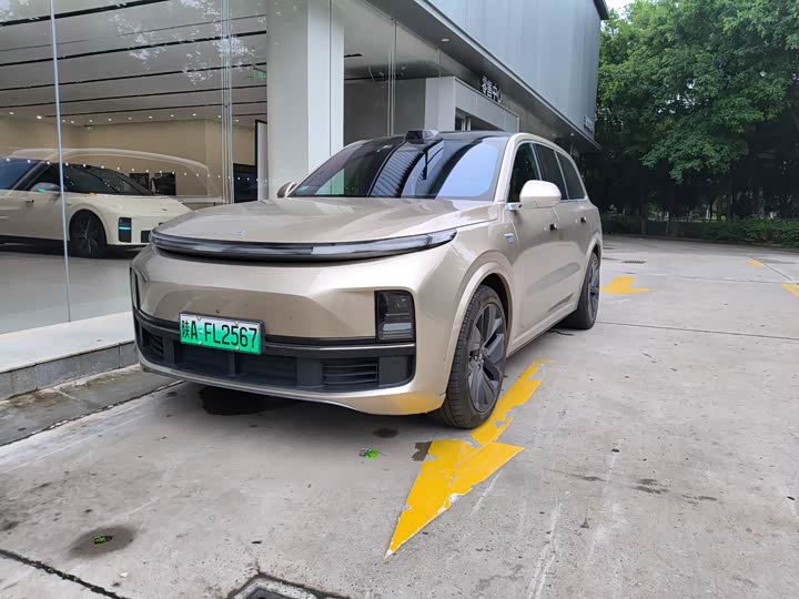 Zdjęcie 1 - LiXiang L9