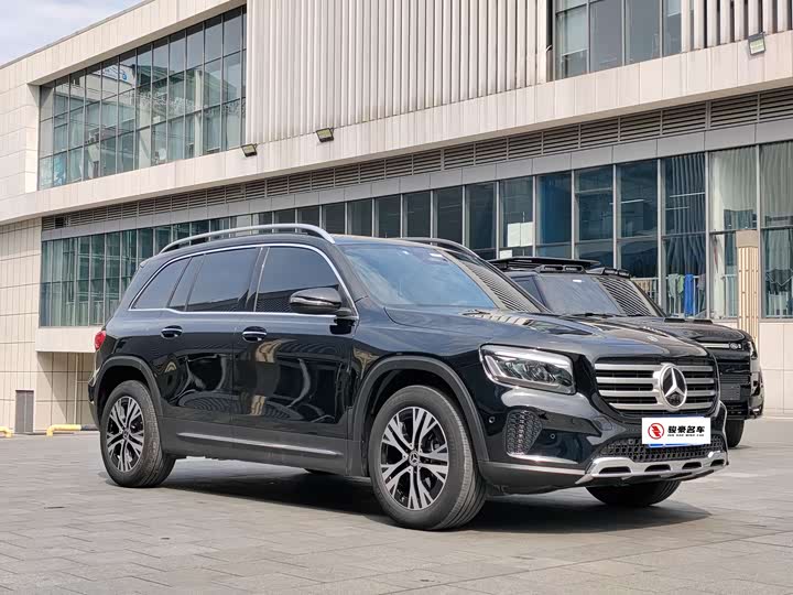 صورة 3 - Mercedes-Benz GLB-Class