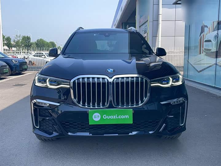 Фото 3 - BMW X7